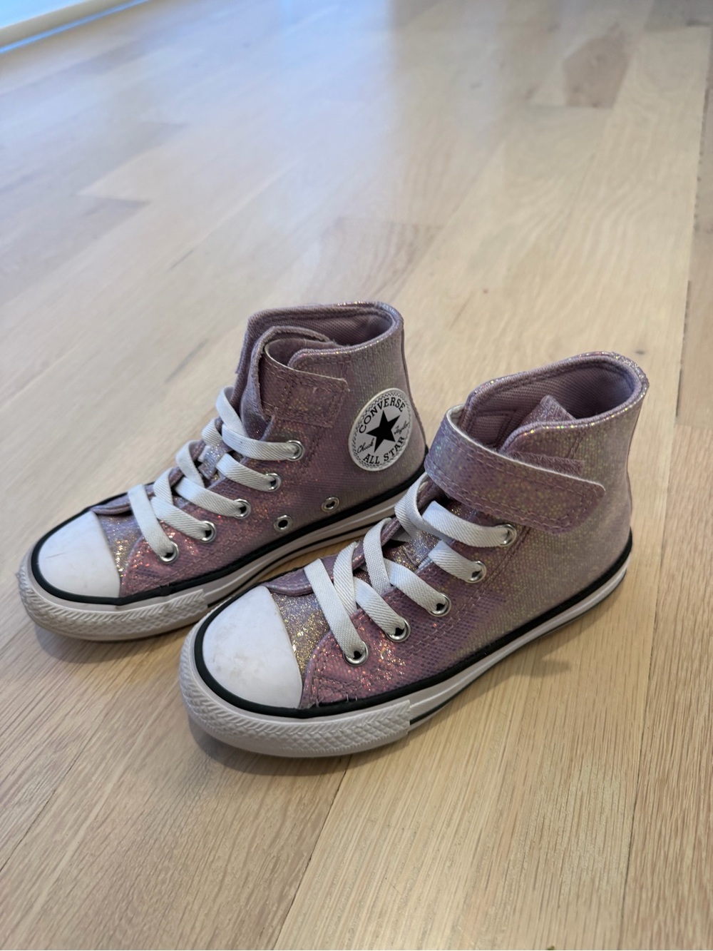Converse Kids Glitter High-Top Sneakers in Shimmery Pink - 11 worn twice